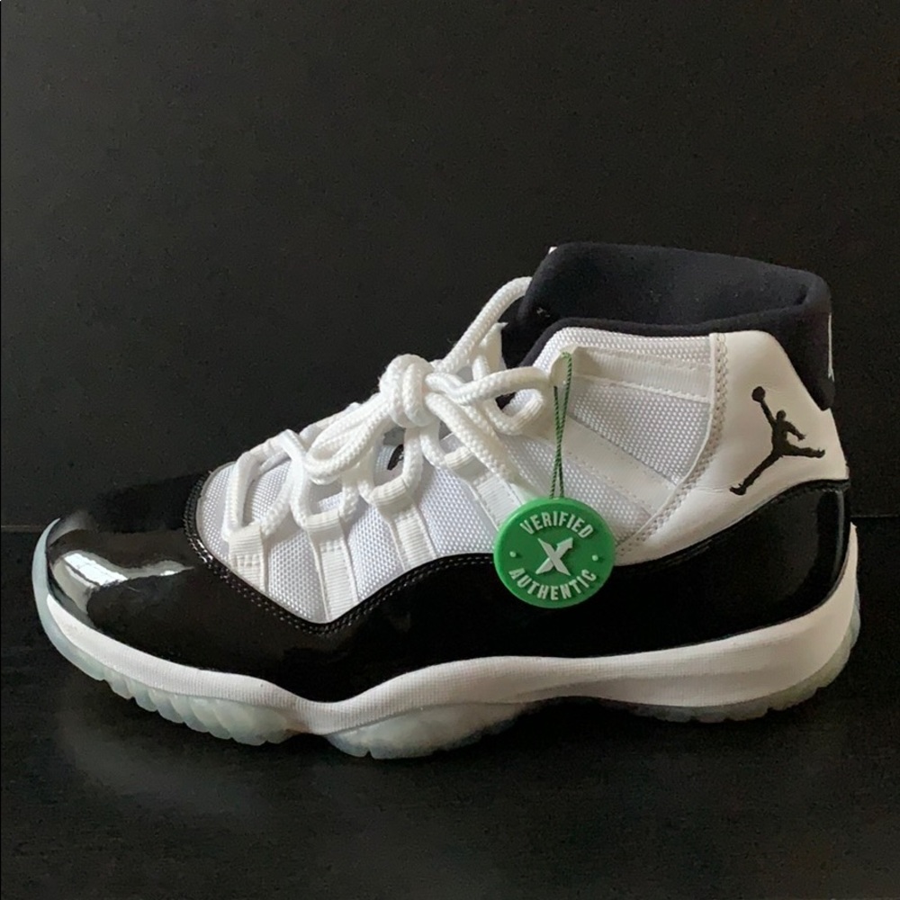 “Stock X” Air Jordan 11 Retro Concord